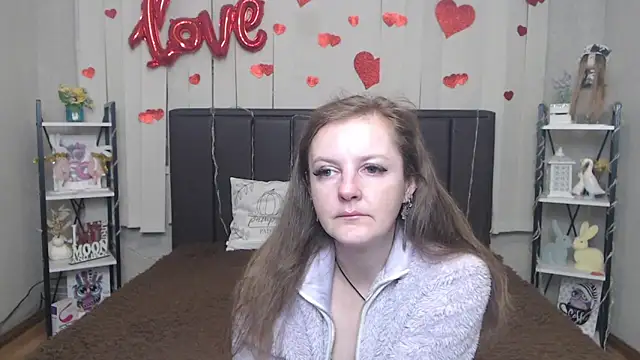 Snapshot of MeganPirs chatting on April 2026 05:15:02 PM MeganPirs online show from April 2026 05:15:02 PM
