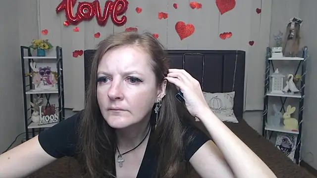 Snapshot of MeganPirs chatting on May 2026 05:32:01 PM MeganPirs online show from May 2026 05:32:01 PM