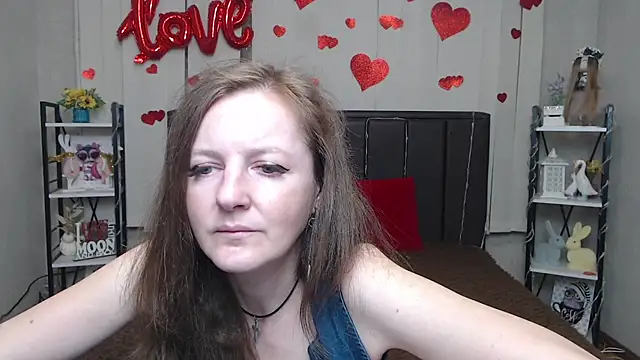 Snapshot of MeganPirs chatting on May 2026 05:11:01 PM MeganPirs online show from May 2026 05:11:01 PM