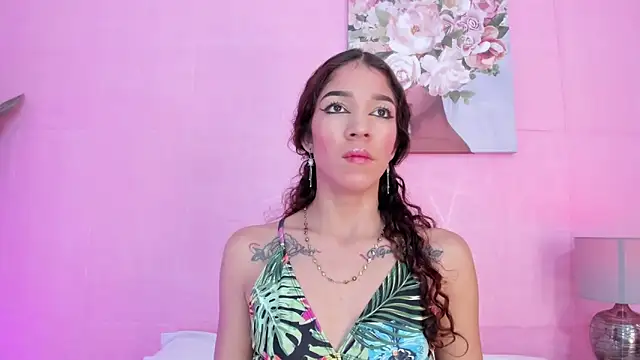 Snapshot of evelyn__rose1 chatting on March 2026 06:14:01 PM evelyn rose1 online show from March 2026 06:14:01 PM