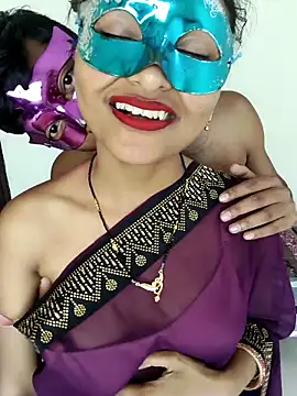 Sweet Cpl  online show from April 2026 03:39:01 AM