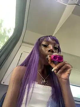 Snapshot of Loopsies chatting on June 2026 01:57:02 PM Loopsies online show from June 2026 01:57:02 PM