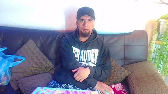 Rommen N Zoe online show from May 2026 01:14:02 AM