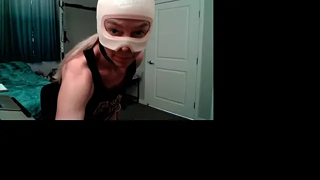 Snapshot of shadowpleasures4u chatting on May 2026 02:34:02 PM shadowpleasures4u online show from May 2026 02:34:02 PM