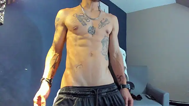 DanteLuxx online show from March 2026 03:01:01 AM