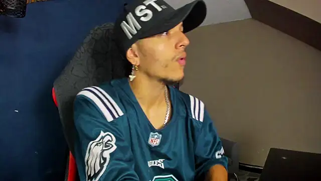 DanteLuxx online show from March 2026 04:08:02 AM