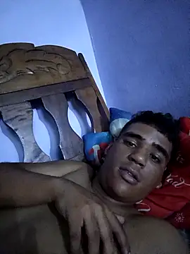 luis230436 online show from April 2026 04:40:02 PM