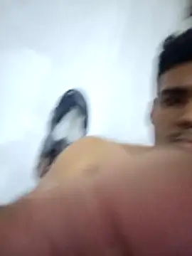 luis230436 online show from April 2026 04:43:02 AM