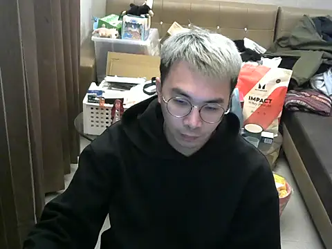 Snapshot of silverwolfwoof chatting on March 2026 01:17:01 PM silverwolfwoof online show from March 2026 01:17:01 PM
