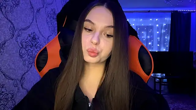 AkikoAnkrom online show from February 2026 09:03:02 PM