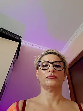 Snapshot of LunaBlaise chatting on April 2026 11:42:02 AM LunaBlaise online show from April 2026 11:42:02 AM