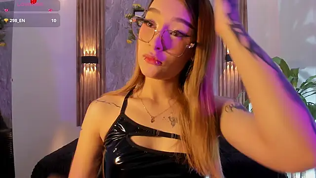 Melodylanee online show from April 2026 11:10:01 AM