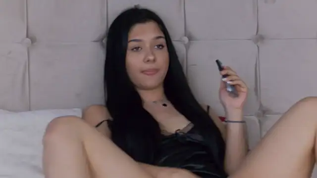 Snapshot of MissNaomiBelle chatting on July 2026 09:43:01 PM MissNaomiBelle online show from July 2026 09:43:01 PM