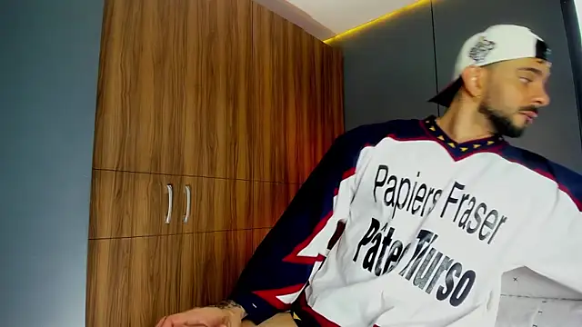 massimo visconti online show from April 2026 03:46:01 PM