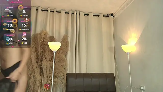 Maii Luna online show from May 2026 01:41:01 PM