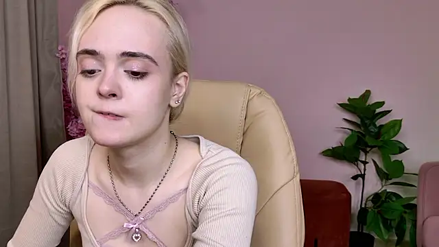 Bambi Bloom online show from March 2026 05:46:01 AM