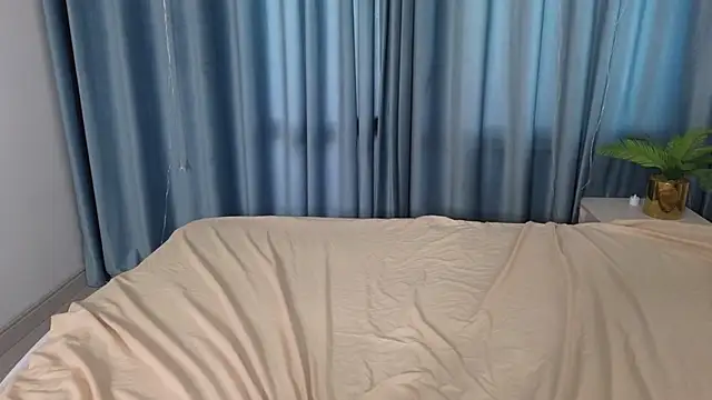 MollySally online show from May 2026 04:08:01 AM