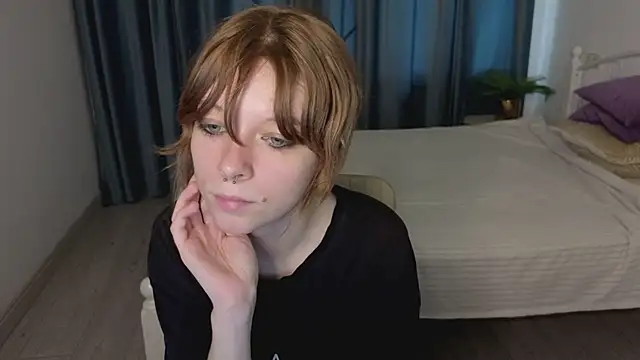 Snapshot of MollySally chatting on July 2026 04:29:01 AM MollySally online show from July 2026 04:29:01 AM