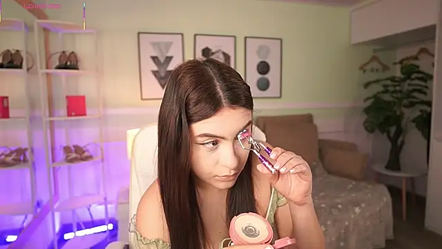 MandyCollins online show from April 2026 11:57:01 AM