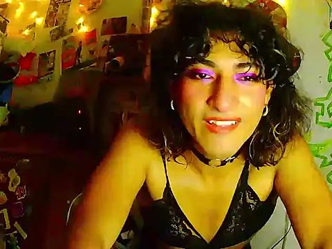 RAMONA TIJERAX online show from July 2026 09:16:01 PM