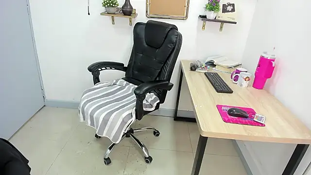 Stefy cg online show from March 2026 06:45:02 PM