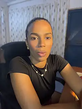 FlorSalvaje  online show from April 2026 01:17:02 AM