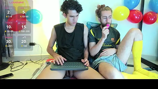 Snapshot of Jean_And_PaulXL chatting on June 2026 12:35:01 AM Jean And PaulXL online show from June 2026 12:35:01 AM