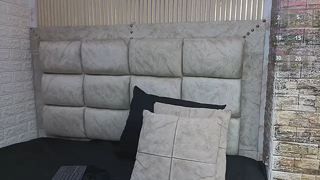 ElisVega online show from April 2026 07:58:02 PM