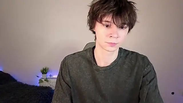 Snapshot of AnthonyCuutie chatting on June 2026 07:54:02 AM AnthonyCuutie online show from June 2026 07:54:02 AM