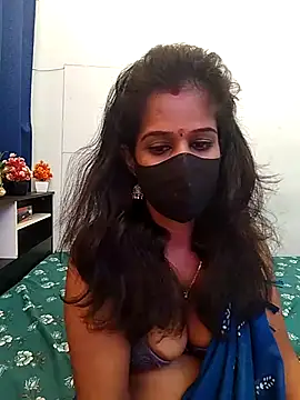 Snapshot of Tinaa_baby chatting on April 2026 06:33:01 AM Tinaa baby online show from April 2026 06:33:01 AM