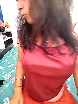 Snapshot of Tinaa_baby chatting on April 2026 07:45:01 PM Tinaa baby online show from April 2026 07:45:01 PM