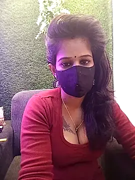 Snapshot of Tinaa_baby chatting on April 2026 09:06:01 AM Tinaa baby online show from April 2026 09:06:01 AM