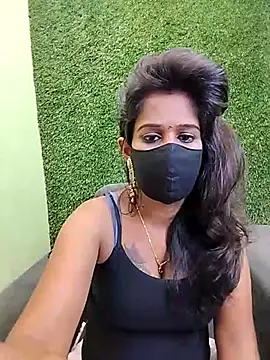 Snapshot of Tinaa_baby chatting on April 2026 09:57:01 AM Tinaa baby online show from April 2026 09:57:01 AM