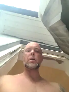 Snapshot of HornyDaddyMuscle chatting on May 2026 07:41:02 PM HornyDaddyMuscle online show from May 2026 07:41:02 PM