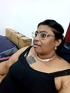 Snapshot of deepika-mallus chatting on March 2026 06:04:02 PM deepika-mallus online show from March 2026 06:04:02 PM