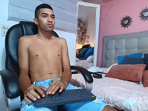 mauricio smiith online show from February 2026 02:45:01 AM