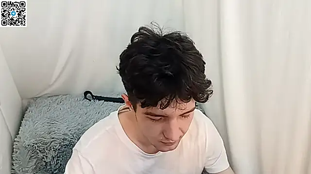  ZaneX online show from April 2026 07:36:01 PM