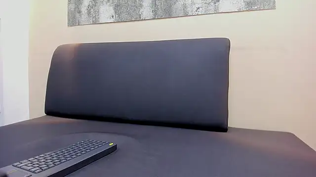 Snapshot of ZANE_EVANS chatting on April 2026 12:45:02 PM ZANE EVANS online show from April 2026 12:45:02 PM