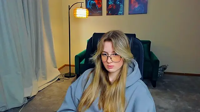 DortheaHupy online show from February 2026 07:09:02 AM