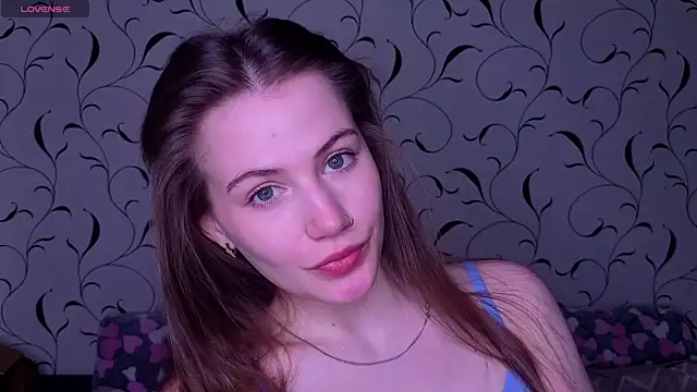 Snapshot of Luxwyverna chatting on April 2026 07:51:02 PM Luxwyverna online show from April 2026 07:51:02 PM