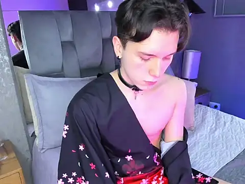 Snapshot of hollannd_ chatting on April 2026 09:17:01 PM hollannd online show from April 2026 09:17:01 PM
