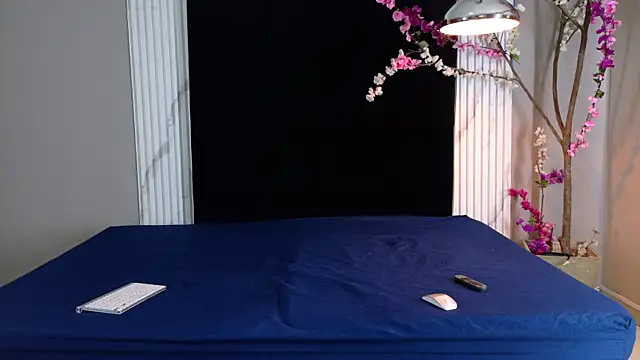 Danteandviolete cr online show from May 2026 11:37:01 AM