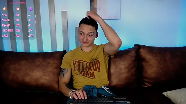 Snapshot of DIEGO_JONES chatting on June 2026 01:03:01 PM DIEGO JONES online show from June 2026 01:03:01 PM