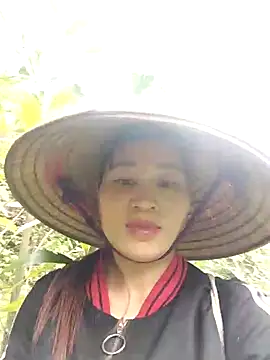 Lilinn  online show from March 2026 03:43:02 AM