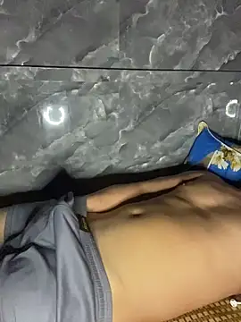 hoang15075 online show from April 2026 10:25:02 PM