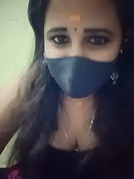 Snapshot of Tamil_Rani- chatting on May 2026 05:50:02 PM Tamil Rani- online show from May 2026 05:50:02 PM