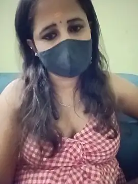 Snapshot of Tamil_Rani- chatting on May 2026 07:00:02 PM Tamil Rani- online show from May 2026 07:00:02 PM