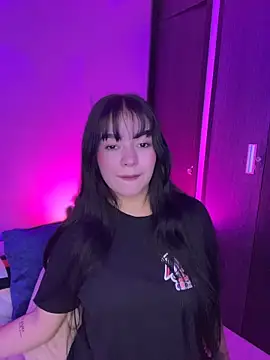 Sophia Wy online show from April 2026 01:05:01 AM