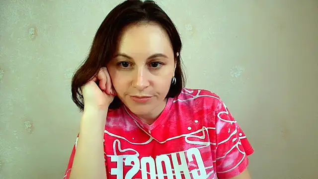 Snapshot of Inessa_beauty chatting on March 2026 10:21:01 AM Inessa beauty online show from March 2026 10:21:01 AM