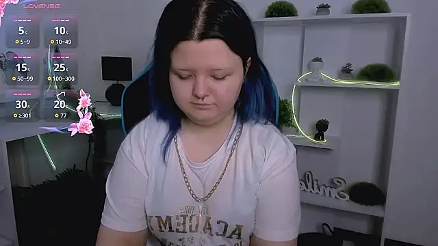 Snapshot of Lunaar_ chatting on April 2026 06:22:01 AM Lunaar online show from April 2026 06:22:01 AM